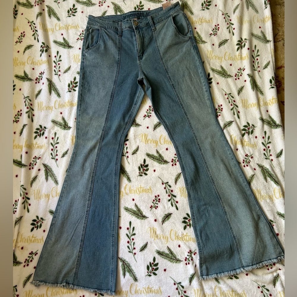 Two tone jeans